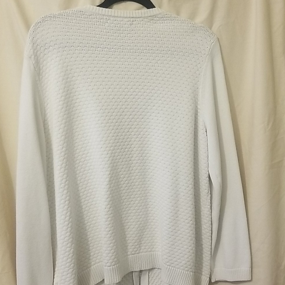 Sweater - Picture 3 of 4